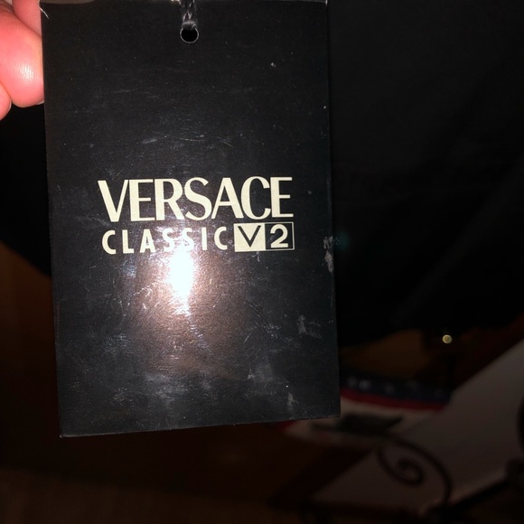 Versace - Picture 2 of 8